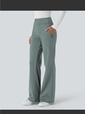 HALARA flex day stretch mid rise side zipper pocket work flare pants. M.